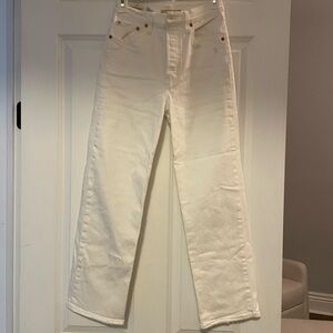Levi’s straight leg white jeans
